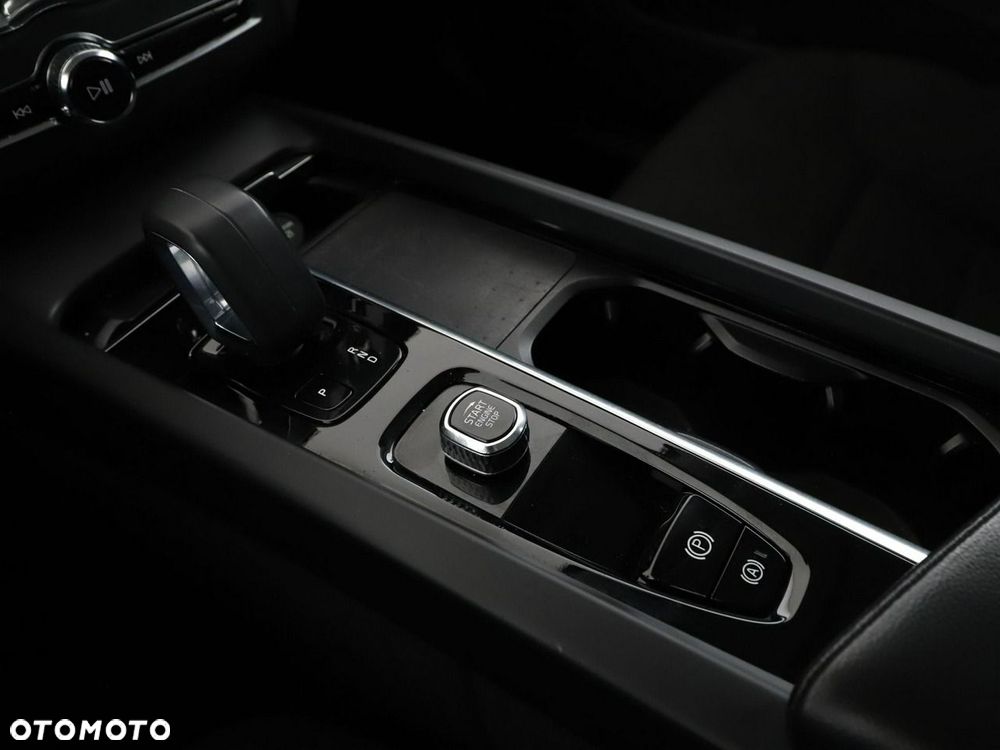 Volvo XC 60 B4 D Core - 30