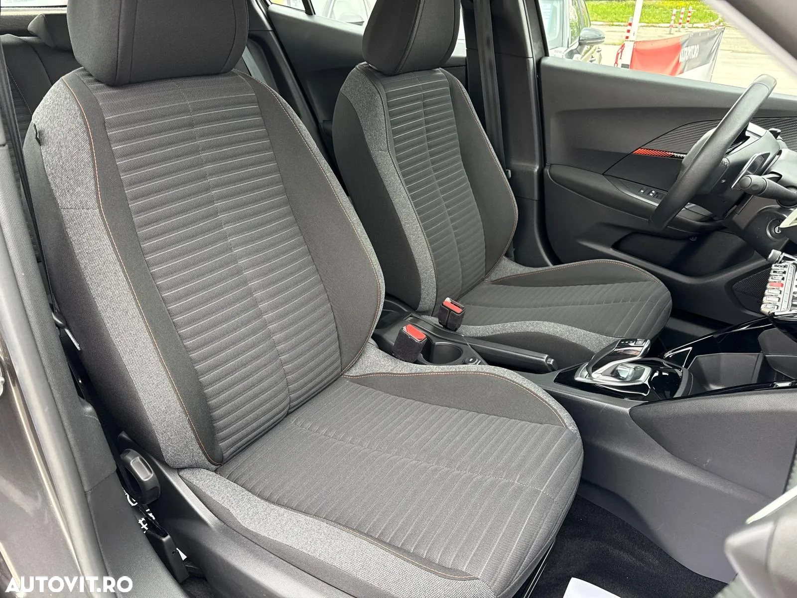 Peugeot 2008 1.2 PureTech EAT8 STT Active Pack - 18