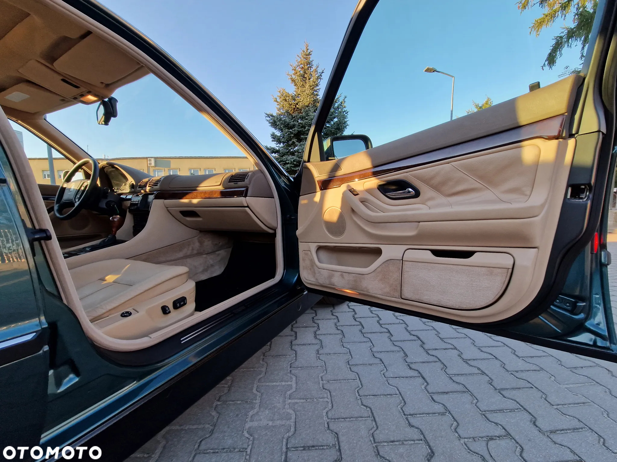 BMW Seria 7 740i V8 - 13
