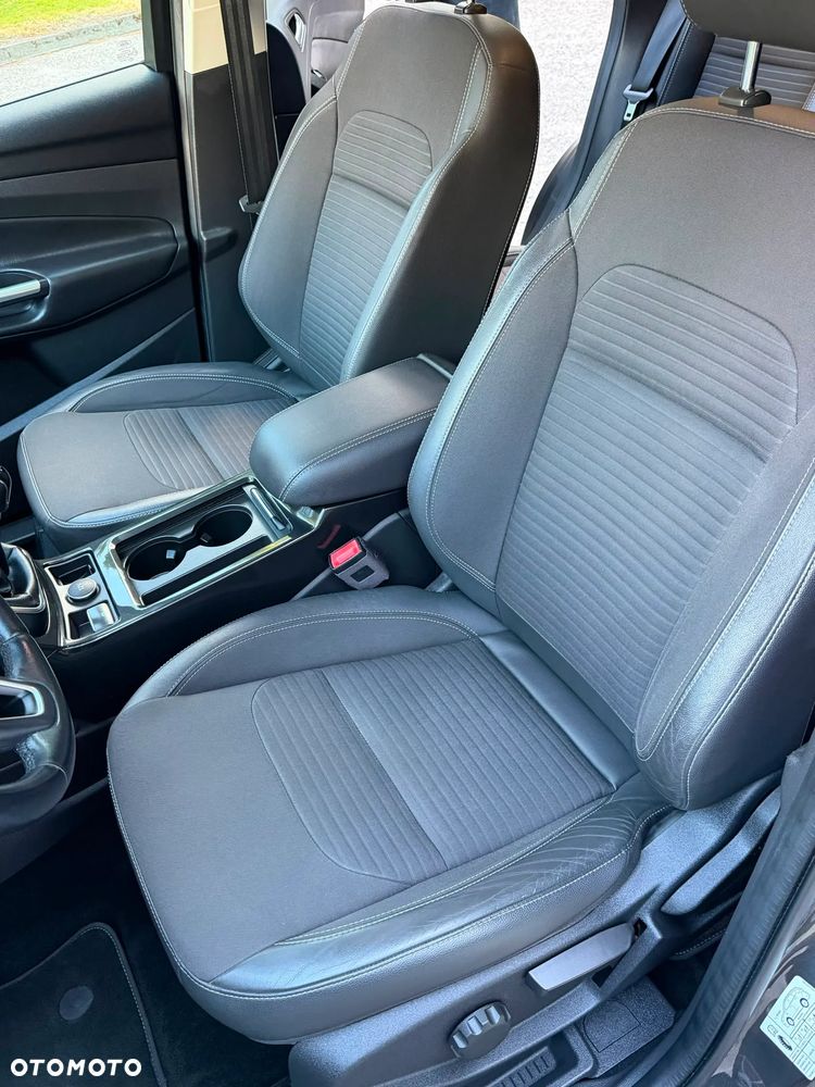 Ford Kuga 2.0 TDCi 4x4 Titanium - 26