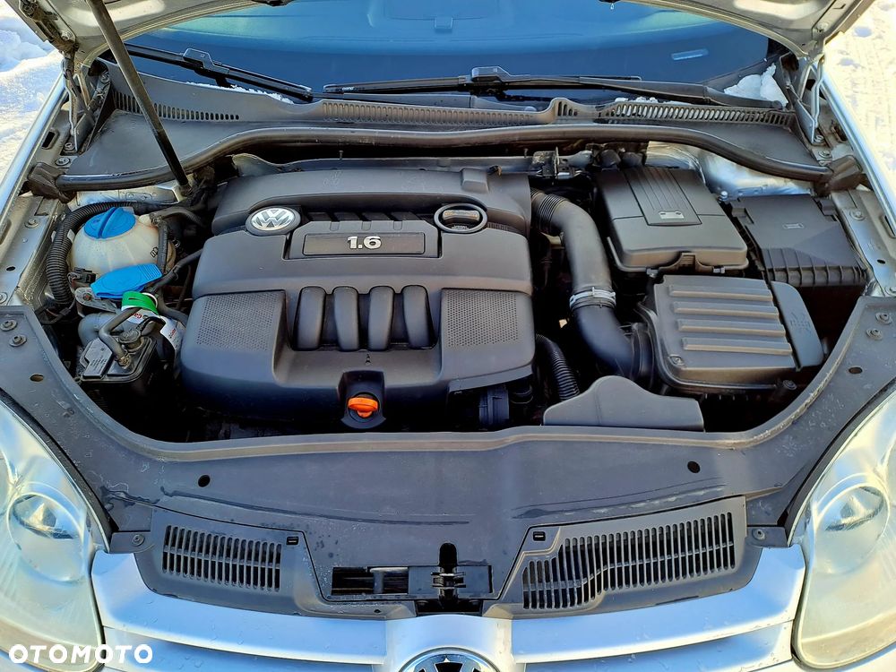 Volkswagen Golf 1.6 Comfortline - 9