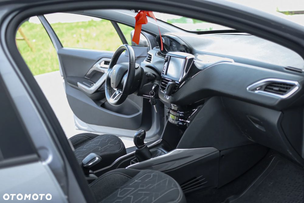 Peugeot 2008 1.2 Pure Tech Active - 9