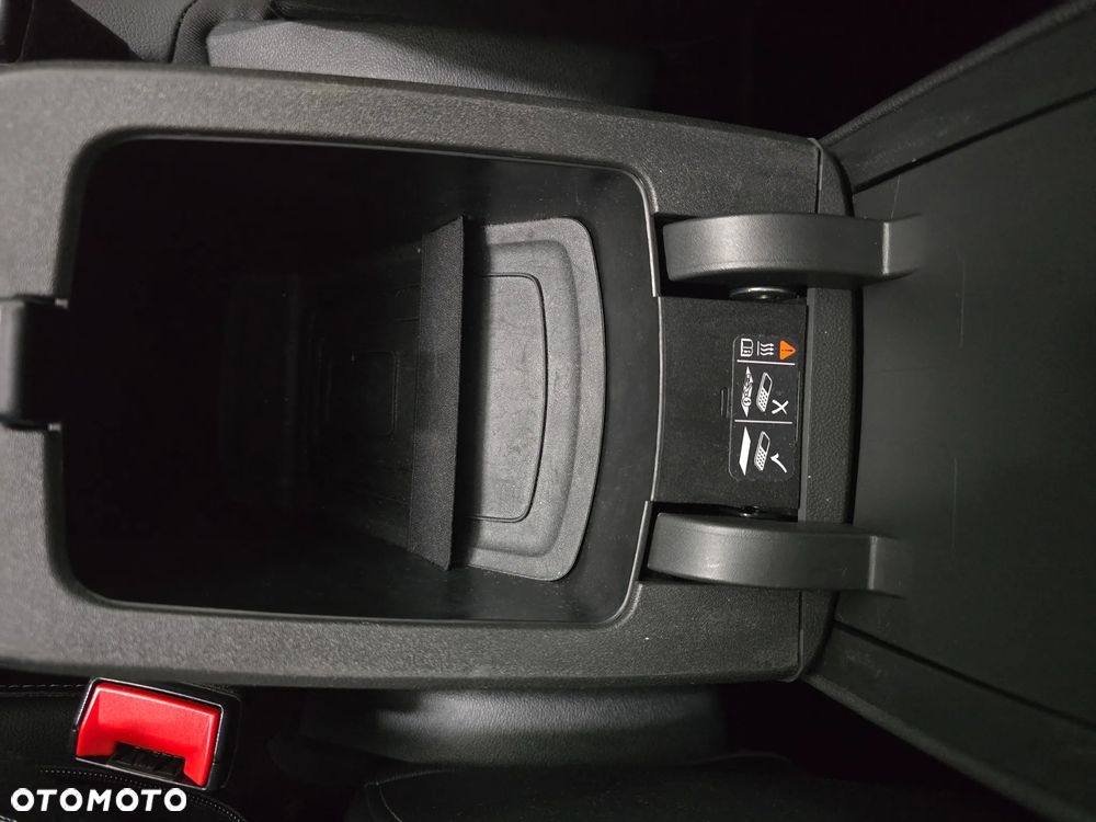 Opel Grandland 1.6 DI Automatik GS Line - 25