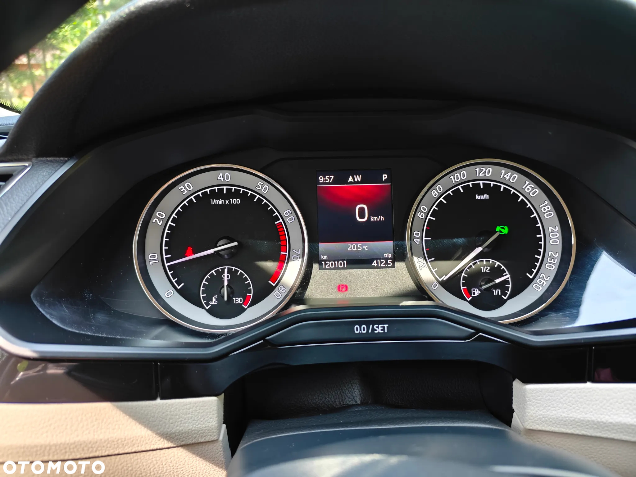 Skoda Superb 1.8 TSI L&K DSG - 17