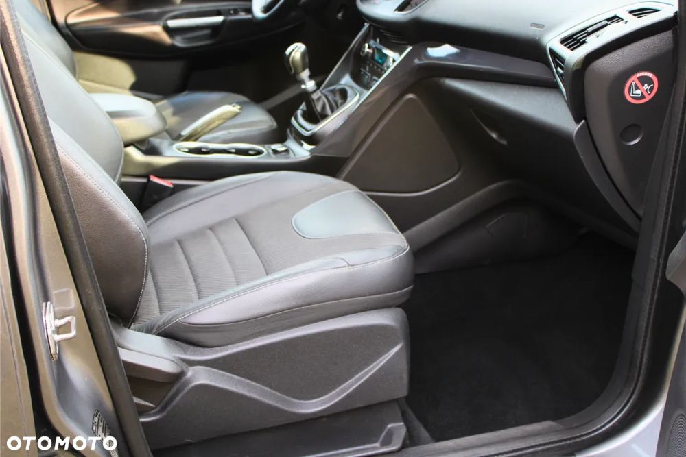 Ford Kuga 2.0 TDCi Titanium - 18