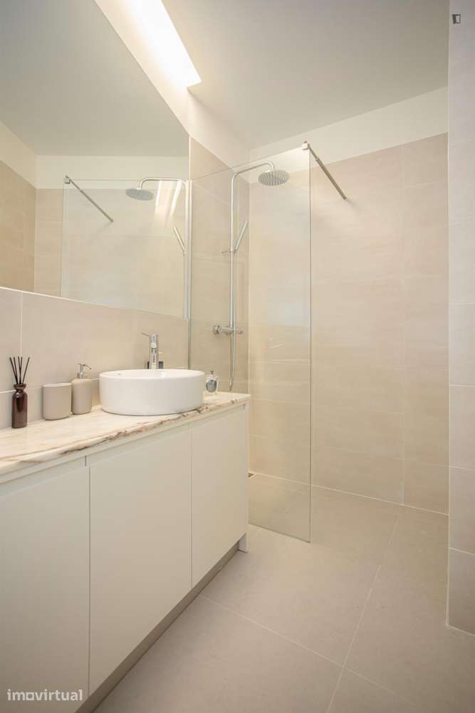 Apartamento com 2 quartos - localizado em Santo Ildefonso Porto - Grande imagem: 2/28