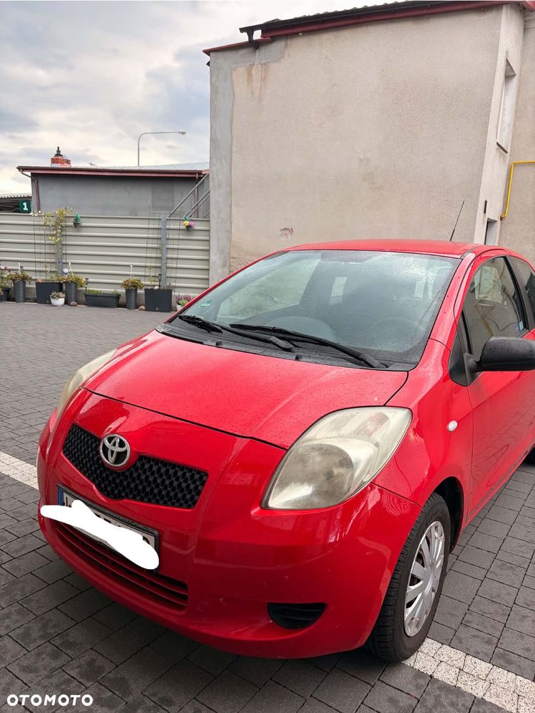 Toyota Yaris 1.0 Luna - 1