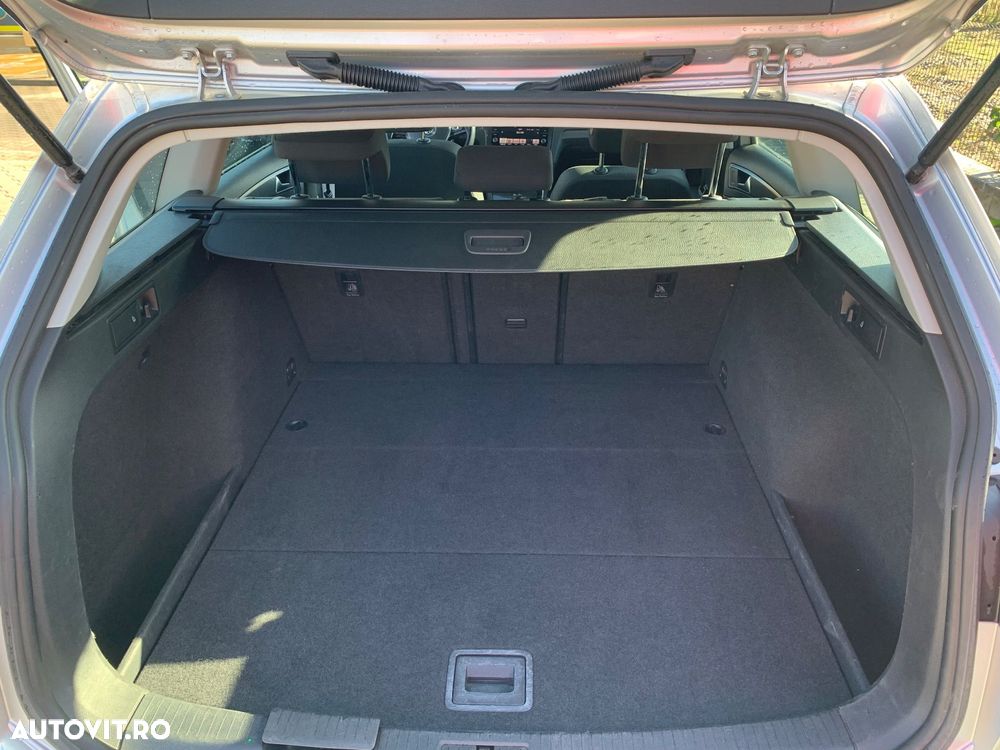 Volkswagen Golf 1.6 TDI Comfortline - 10