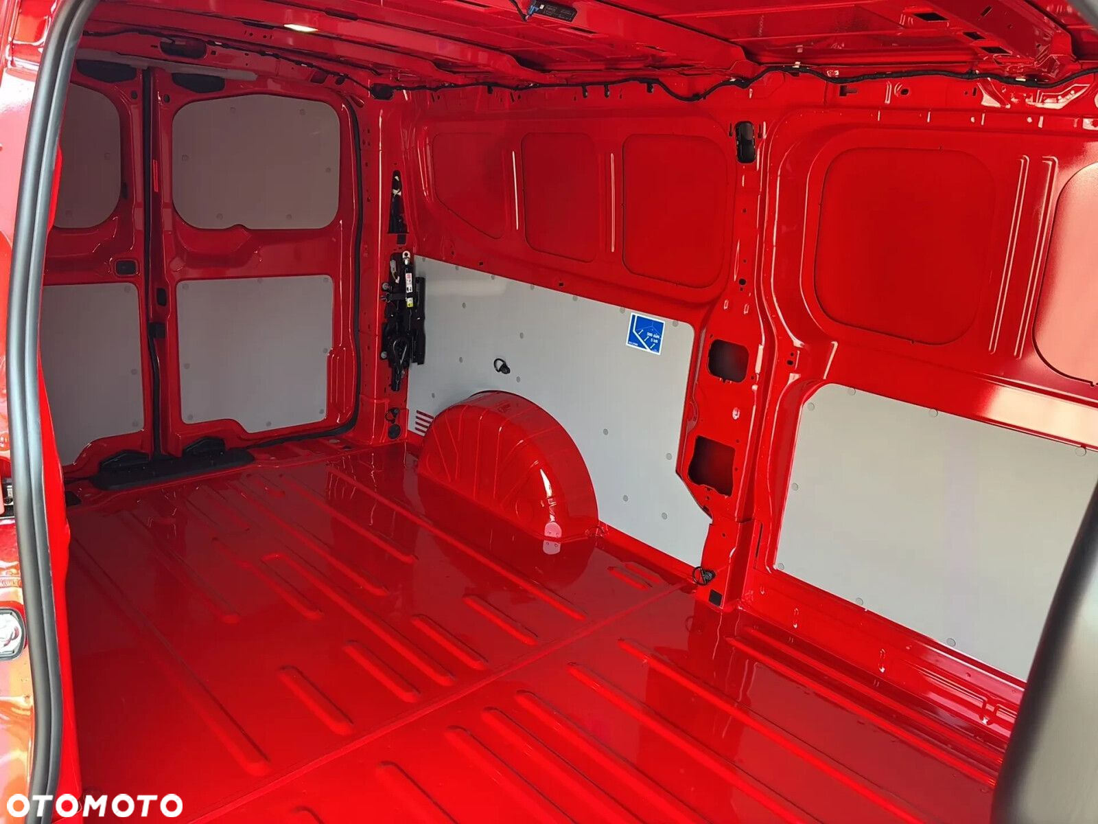 Volkswagen Transporter T7 Furgon (L2) AUTOMAT, 2.0 TDI 150KM, r.o. 3500 mm - 11