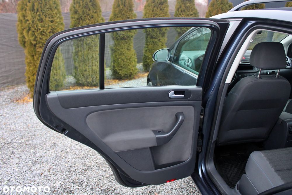 Volkswagen Golf Plus 1.6 Edition - 30