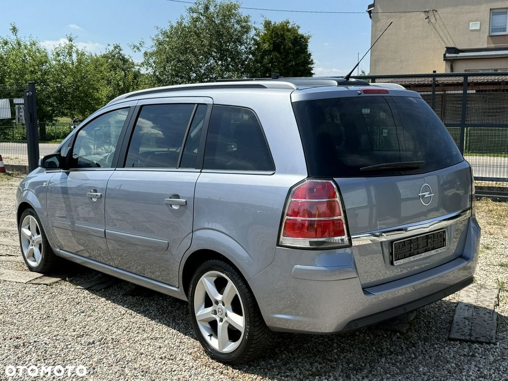 Opel Zafira - 32