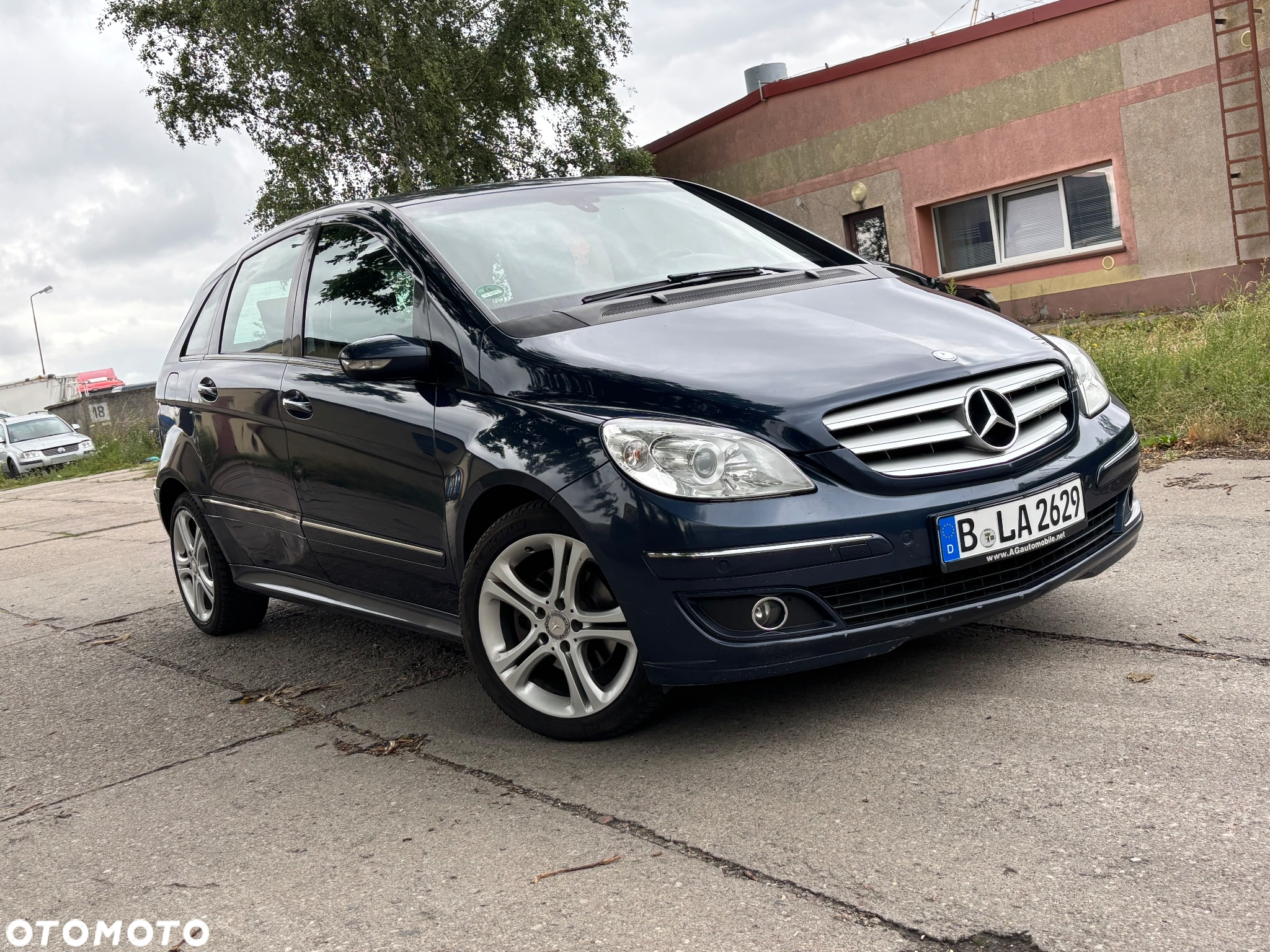Mercedes-Benz Klasa B 180 CDI Autotronic Special Edition - 33