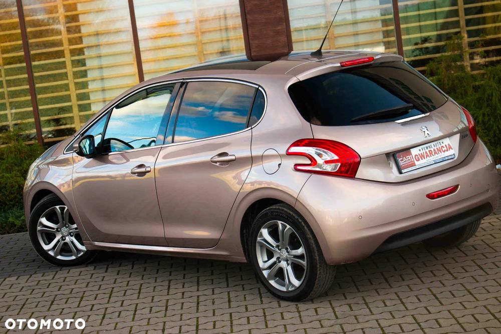 Peugeot 208 1.2 VTi Business Line - 12