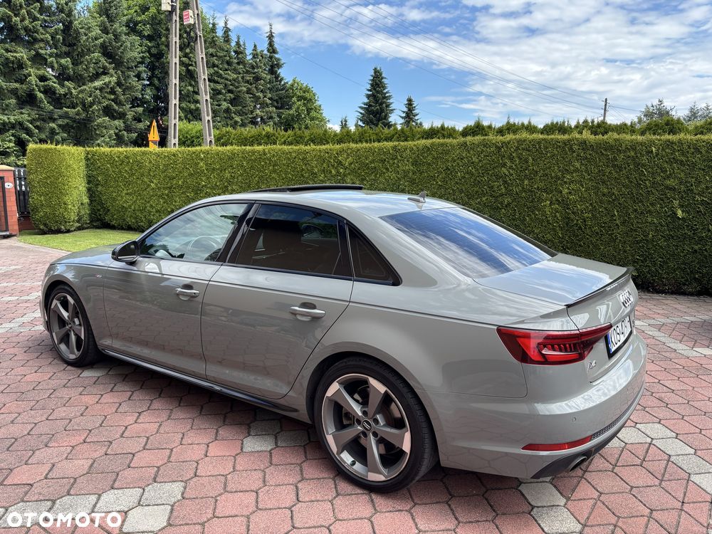 Audi A4 Limousine - 4