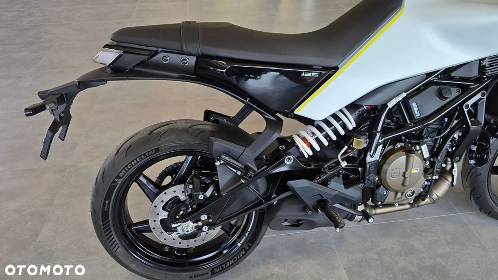 Husqvarna Vitpilen - 25