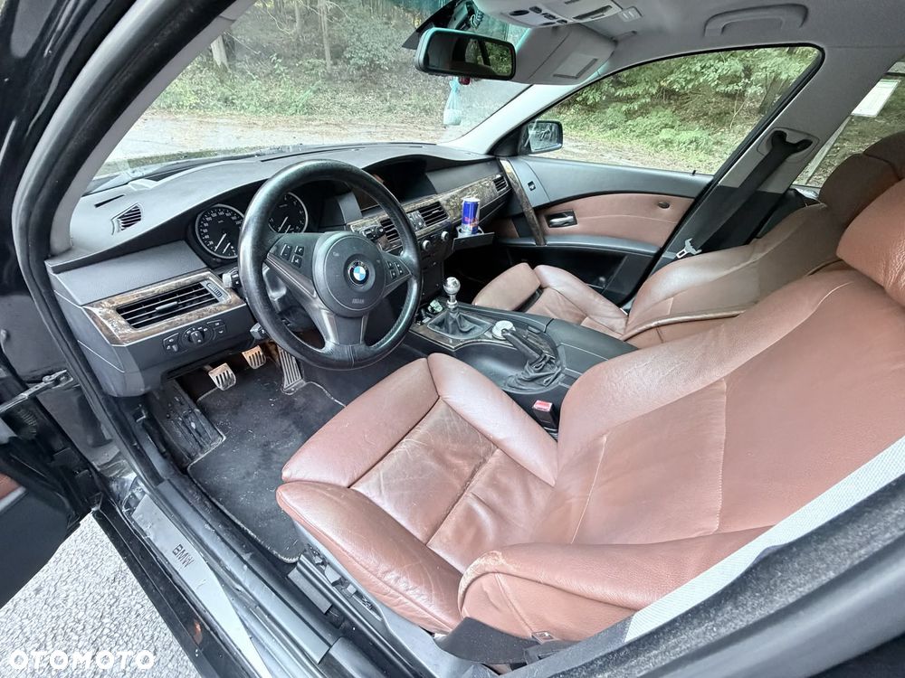 BMW Seria 5 525i - 4