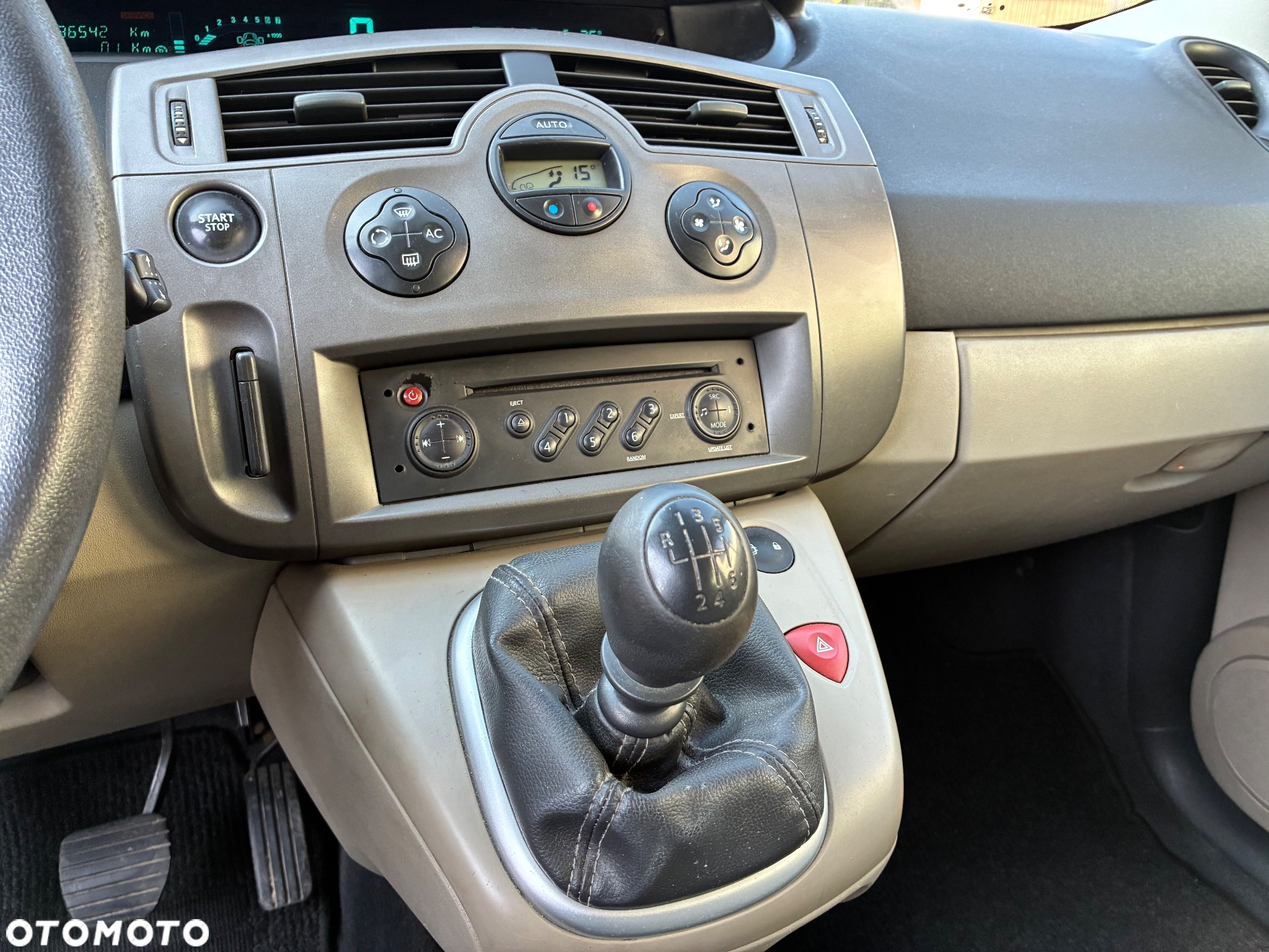 Renault Scenic 1.6 16V 110 Expression - 12