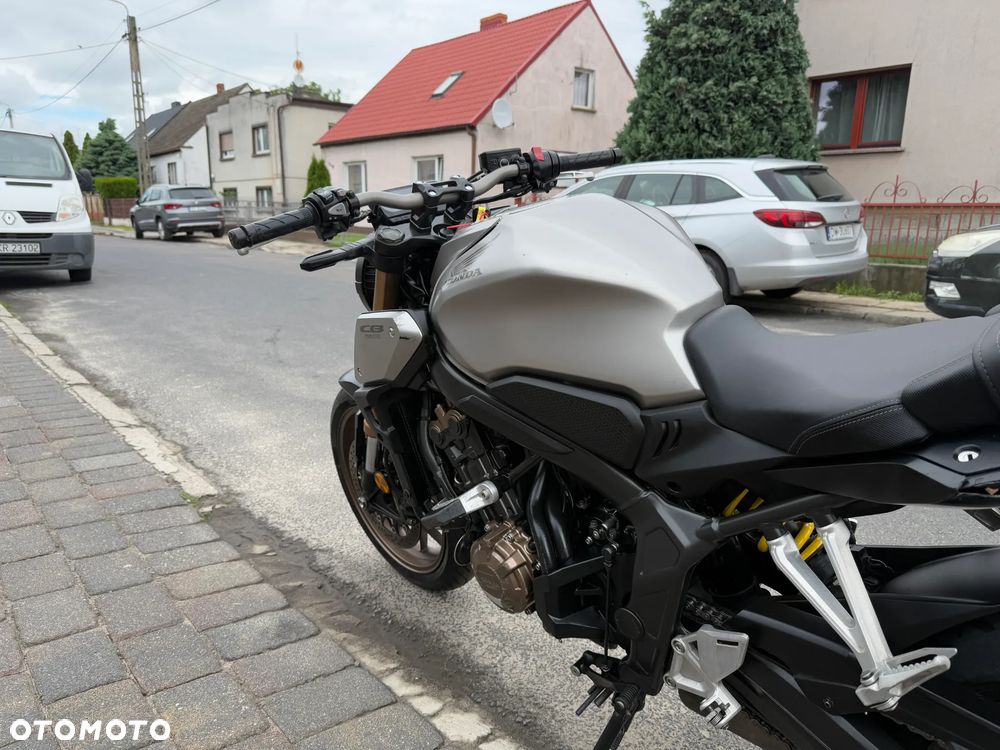 Honda CB - 16