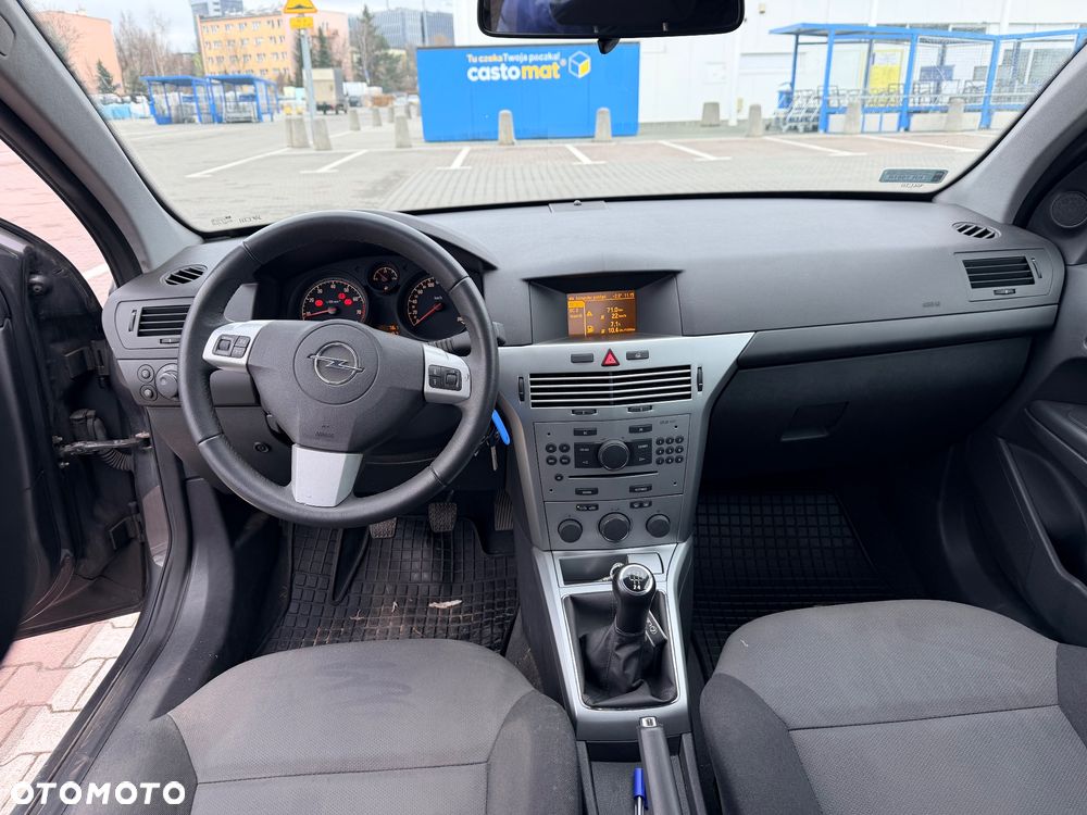 Opel Astra 1.6 Essentia - 9