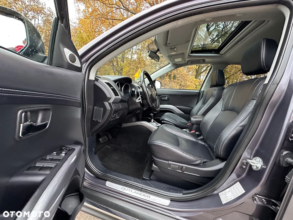 Mitsubishi Outlander 2.0 Intense + 2WD EU5 CVT - 19