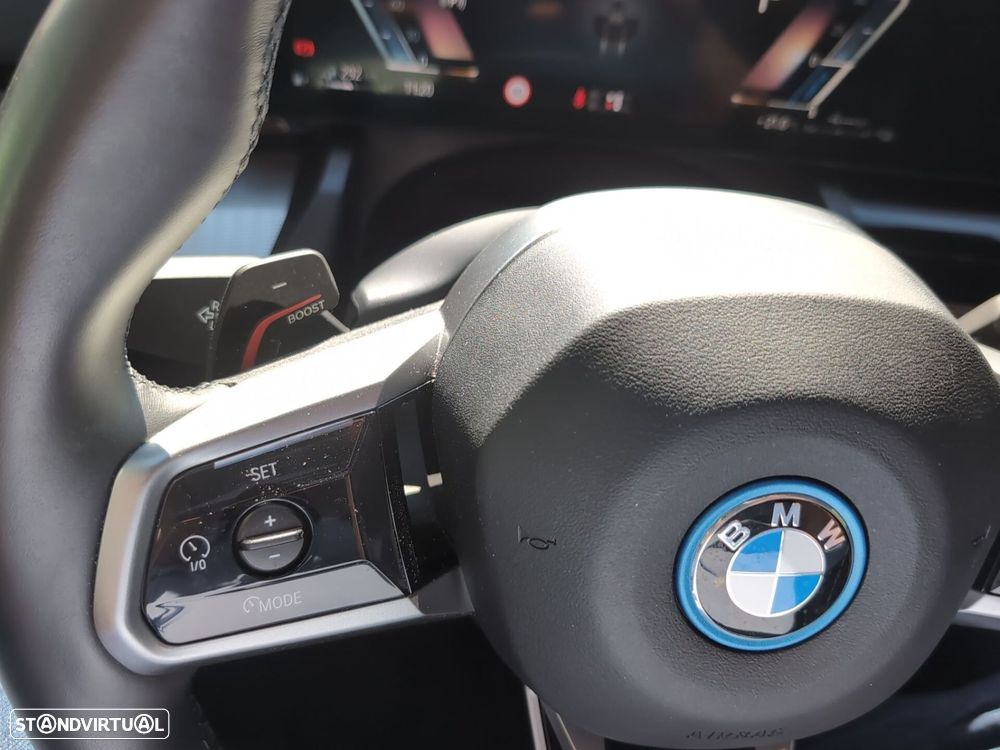 BMW 530 e Pack Desportivo M - 29