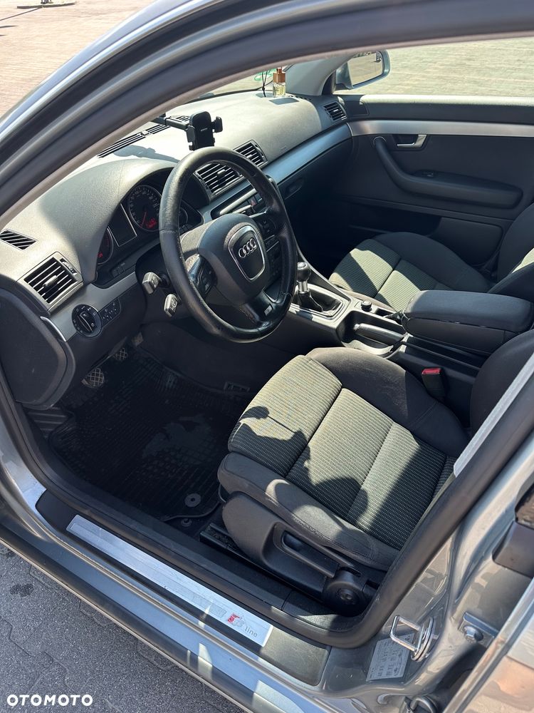 Audi A4 Avant 2.0 TDI - 22