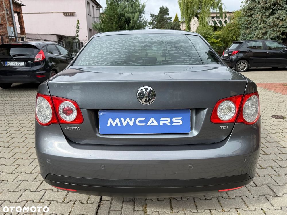 Volkswagen Jetta 1.9 TDI DSG Comfortline - 7