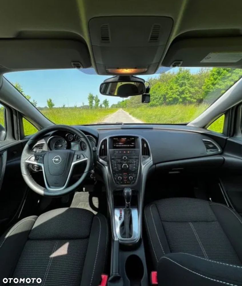 Opel Astra 1.4 T Cosmo - 12