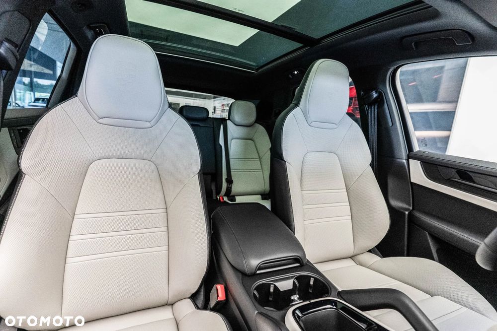 Porsche Cayenne E-Hybrid PHEV Black Edition - 15