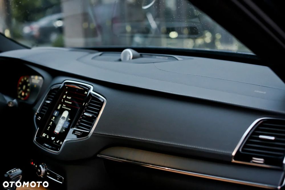 Volvo XC 90 - 29