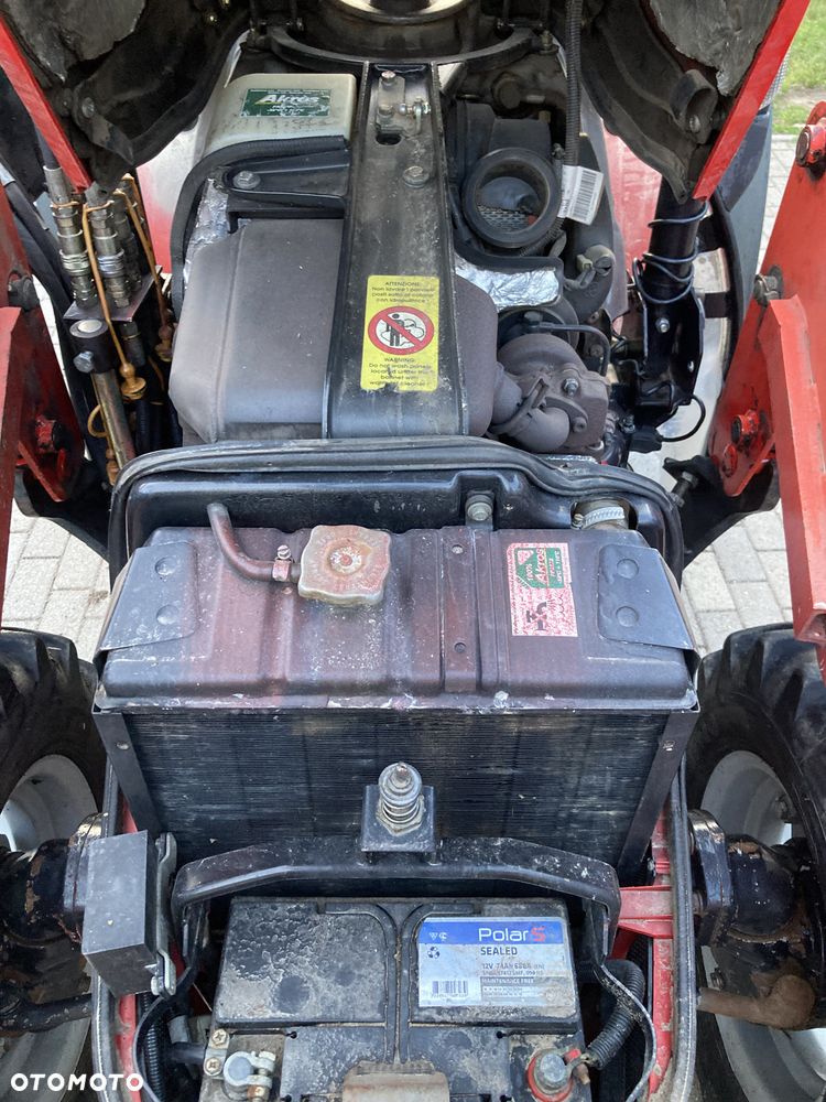 Massey Ferguson MF 2415 - 16