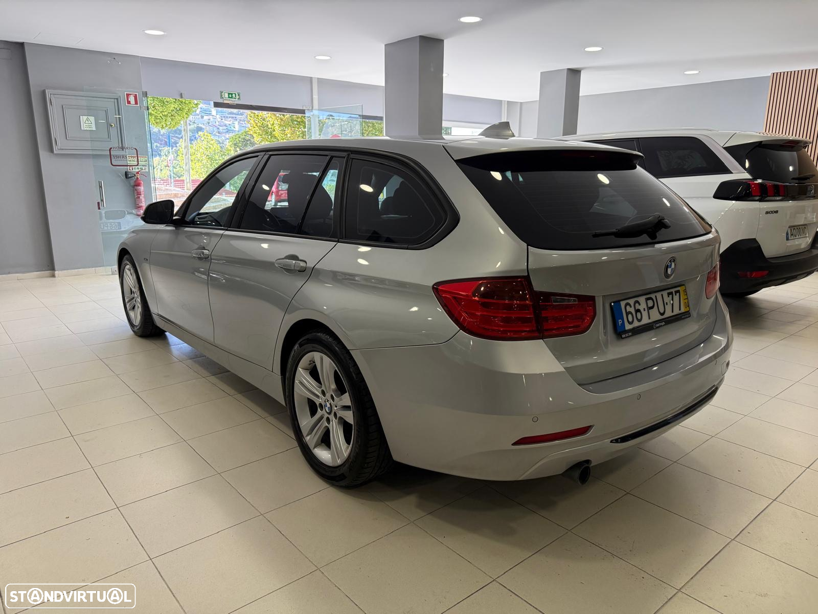 BMW 318 d Touring Auto Line Sport - 4