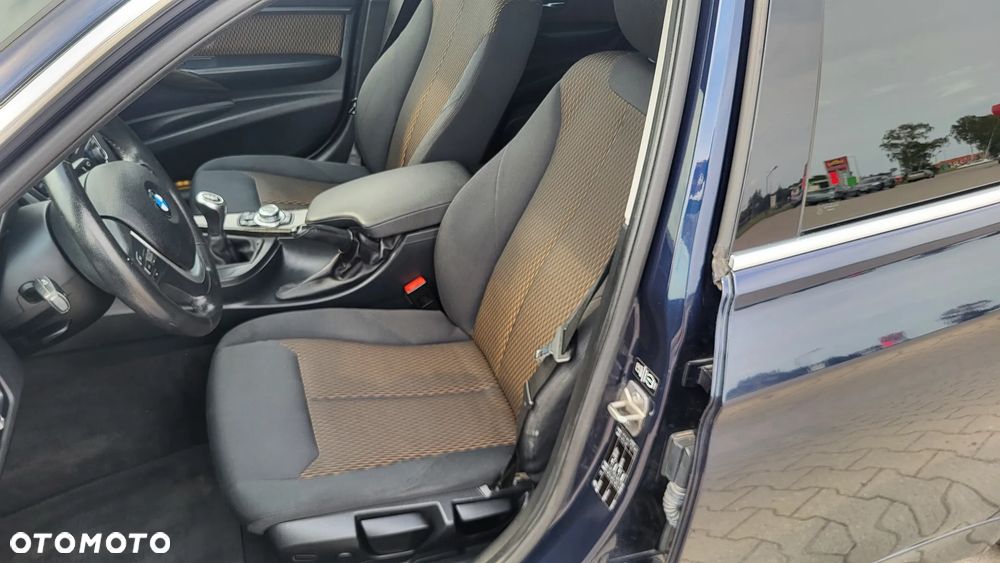 BMW Seria 3 328i Luxury Line - 8