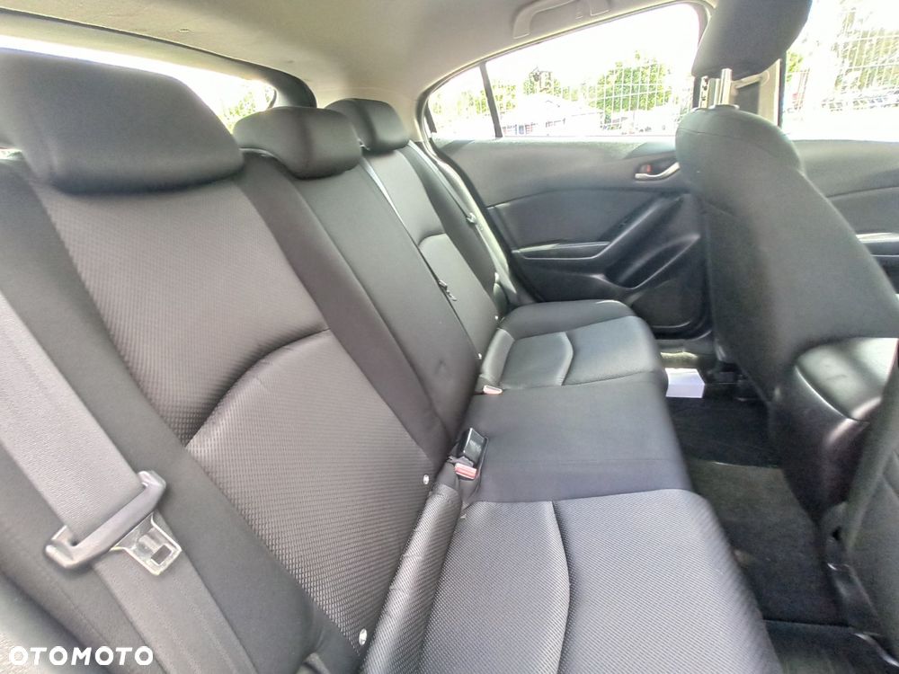 Mazda 3 - 10