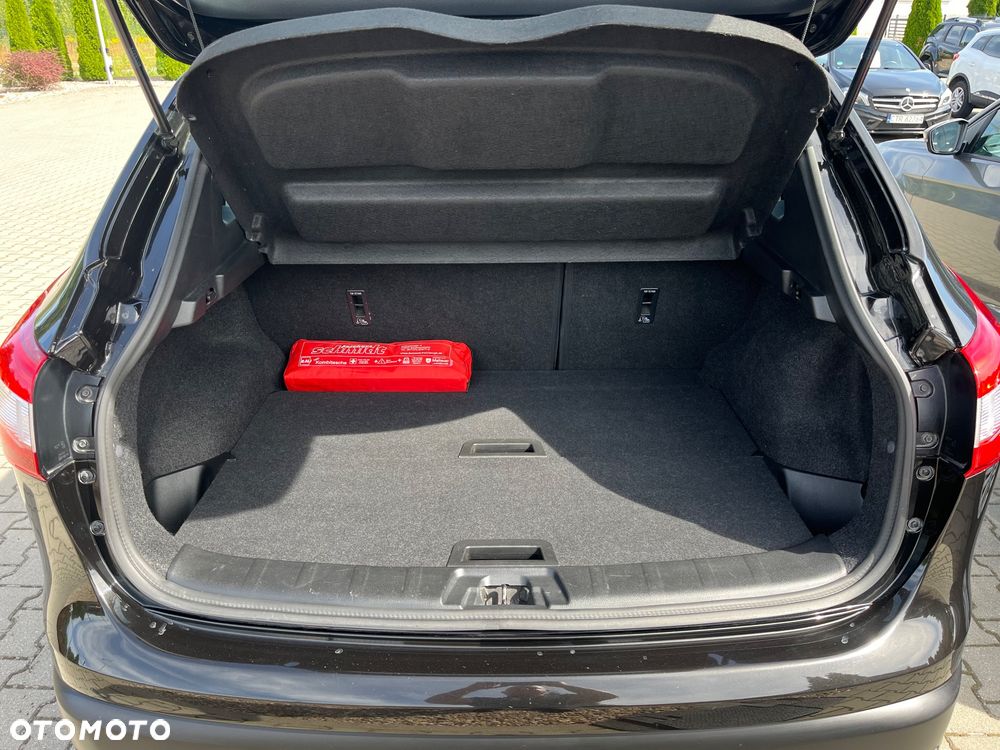 Nissan Qashqai 1.2 DIG-T N-Vision - 27
