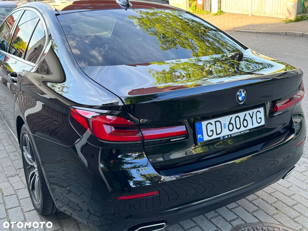 BMW Seria 5 520d xDrive - 2