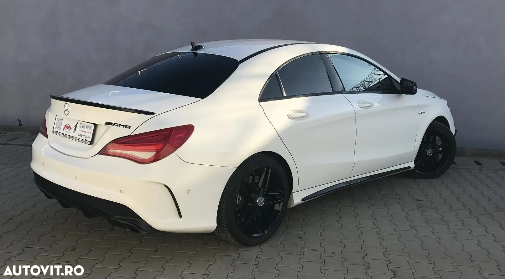 Mercedes-Benz CLA AMG 45 4Matic 7G-DCT - 3