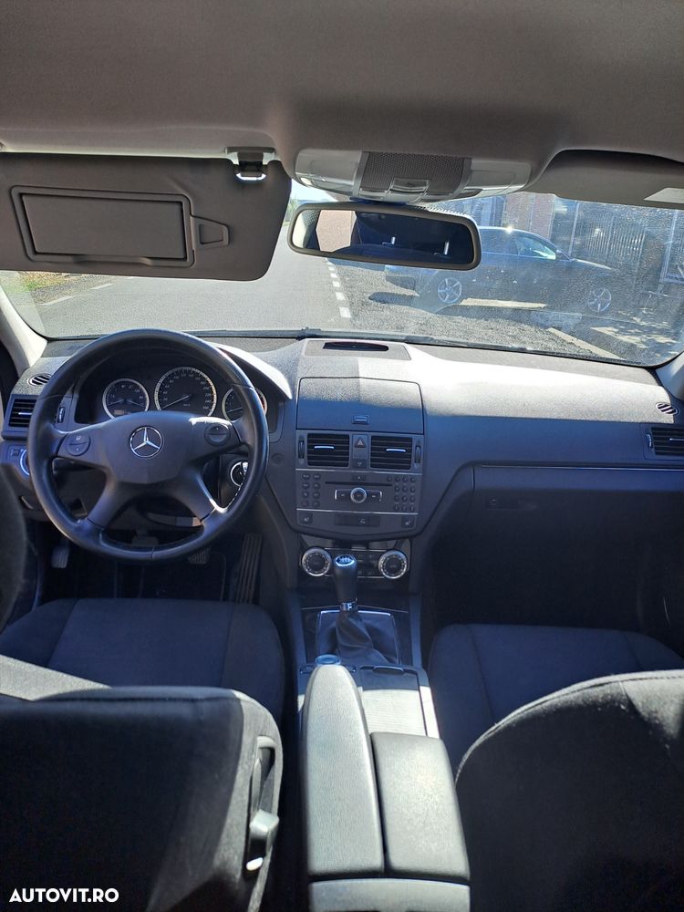 Mercedes-Benz C 180 Kompressor BlueEFFICIENCY - 8