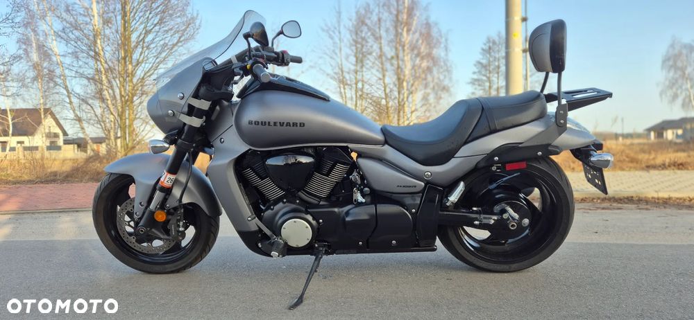 Suzuki Boulevard - 13