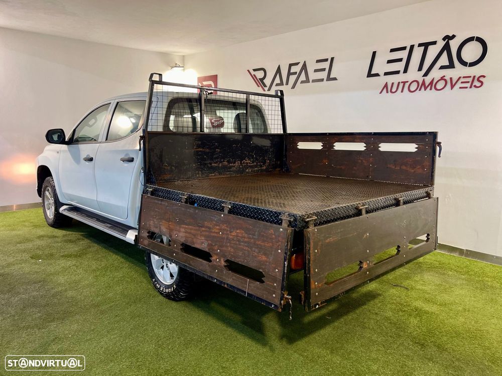 Mitsubishi L200 2.3 DI-D CD Invite 4WD - 10