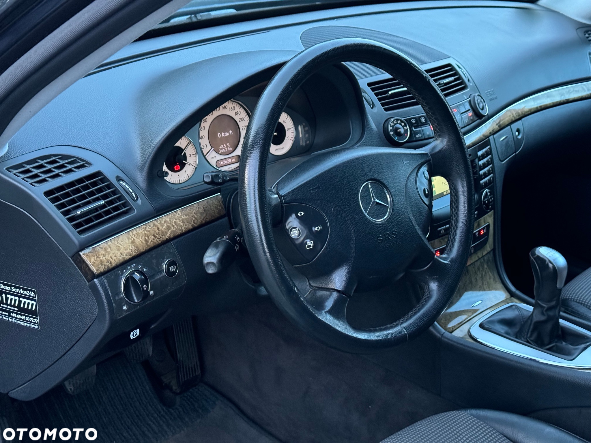 Mercedes-Benz Klasa E 200 T Kompressor Avantgarde Sport Edition - 9