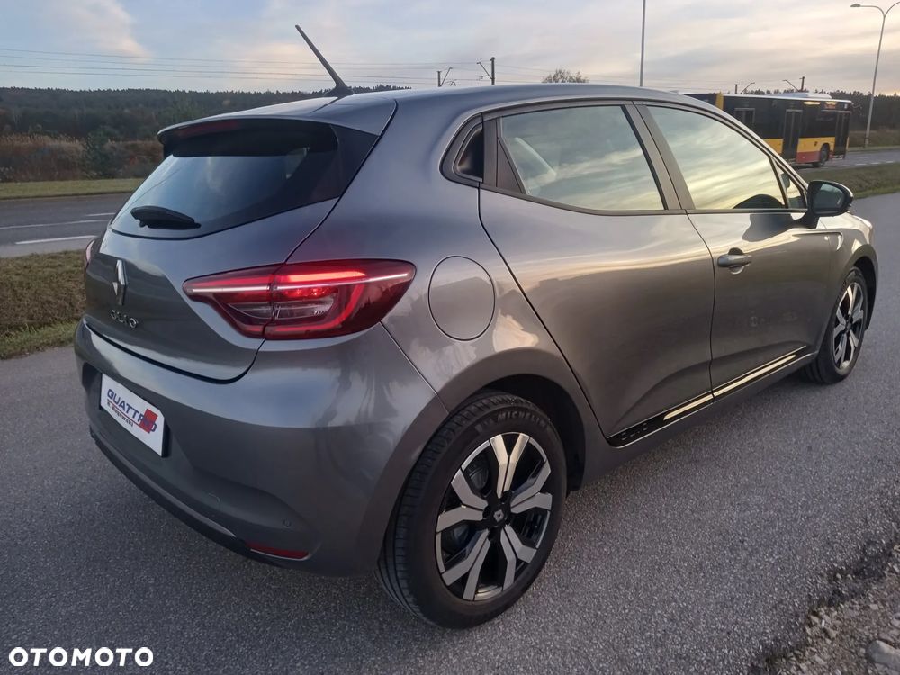 Renault Clio - 8