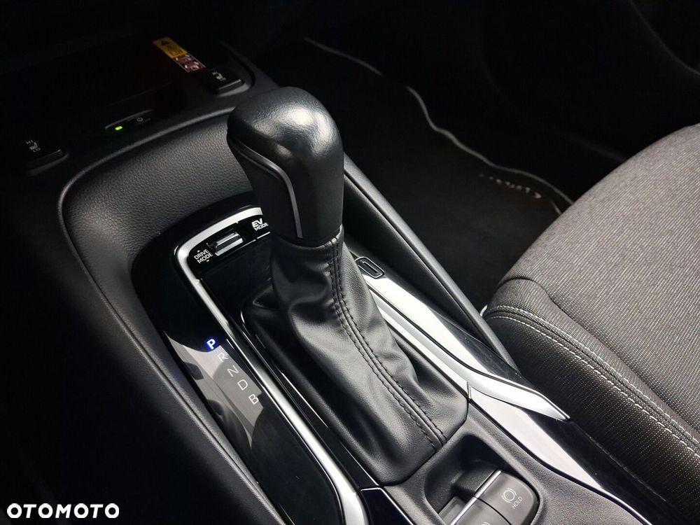 Toyota Corolla 1.8 Hybrid Comfort - 26