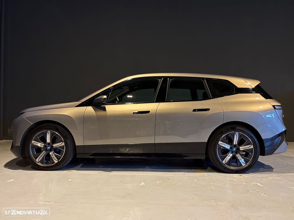 BMW iX xDrive40 - 5