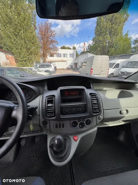 Renault Trafic - 8