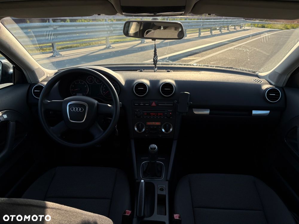 Audi A3 3-drzwiowe 1.6 Ambition - 15
