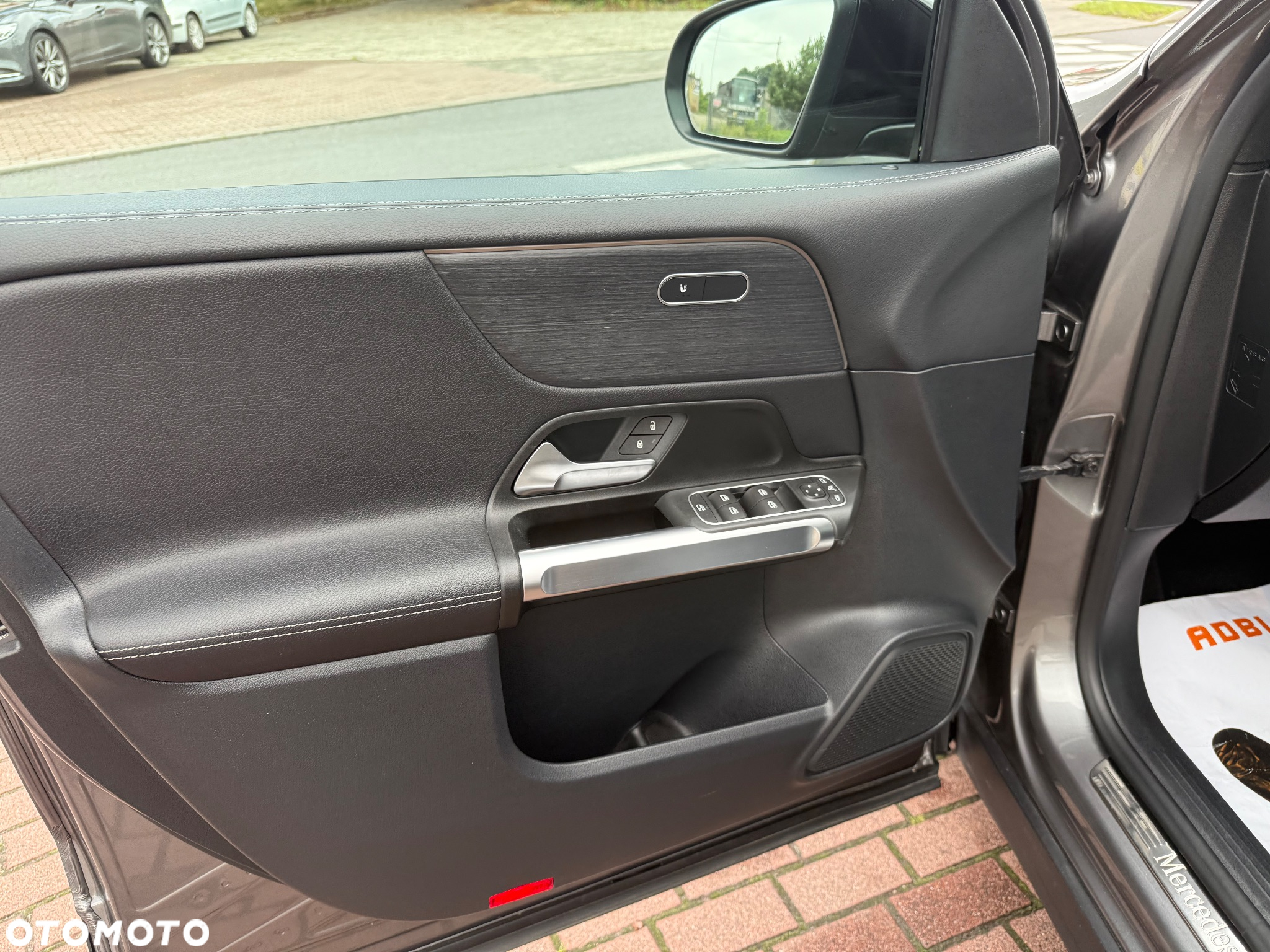 Mercedes-Benz GLB 200 d AMG Line 8G-DCT - 15