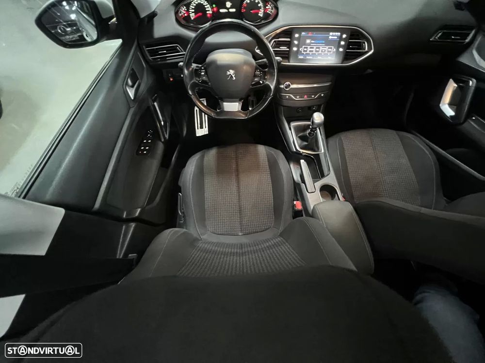 Peugeot 308 1.2 PureTech Style - 15