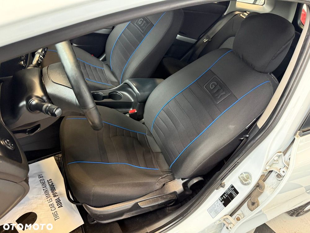 Kia Ceed - 20