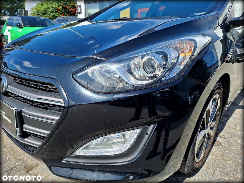 Hyundai i30 1.6 GDI BlueDrive Premium DCT - 30